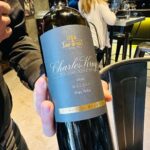 Uhm Ji-won Instagram - 몬다비 가문에서 운영하는 @charleskrugwinery 전통이 있는 와이너리 답게 스파클링 화이트 레드 모두 균형감이 좋았다 #napa #winerytour Charles Krug Winery