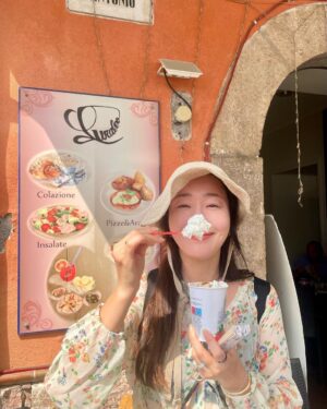 Uhm Ji-won Instagram - 다시 한 번 가보고 싶은 
#타오르미나