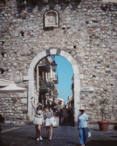 Uhm Ji-won Instagram - 다시 한 번 가보고 싶은 #타오르미나 Taormina, Sicily