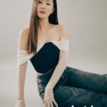Uhm Ji-won Instagram – 미란언니랑 마리끌레르 9월호 찍었어요 

editor @h.eeee
photo @sunhye_sunhye 
Hair @eunnara82 
Makeup @mirise1018 
Styling @wonderbird80 @luvoul 

more stories @marieclairekorea 용장관 스튜디오