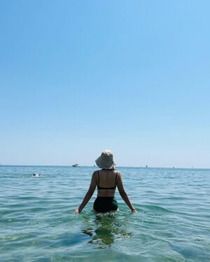 Uhm Ji-won Instagram - Mom and I in Crotone.

크로토네에서의 하루.

#crotone #beach #girlstrip #familytrip #italy🇮🇹