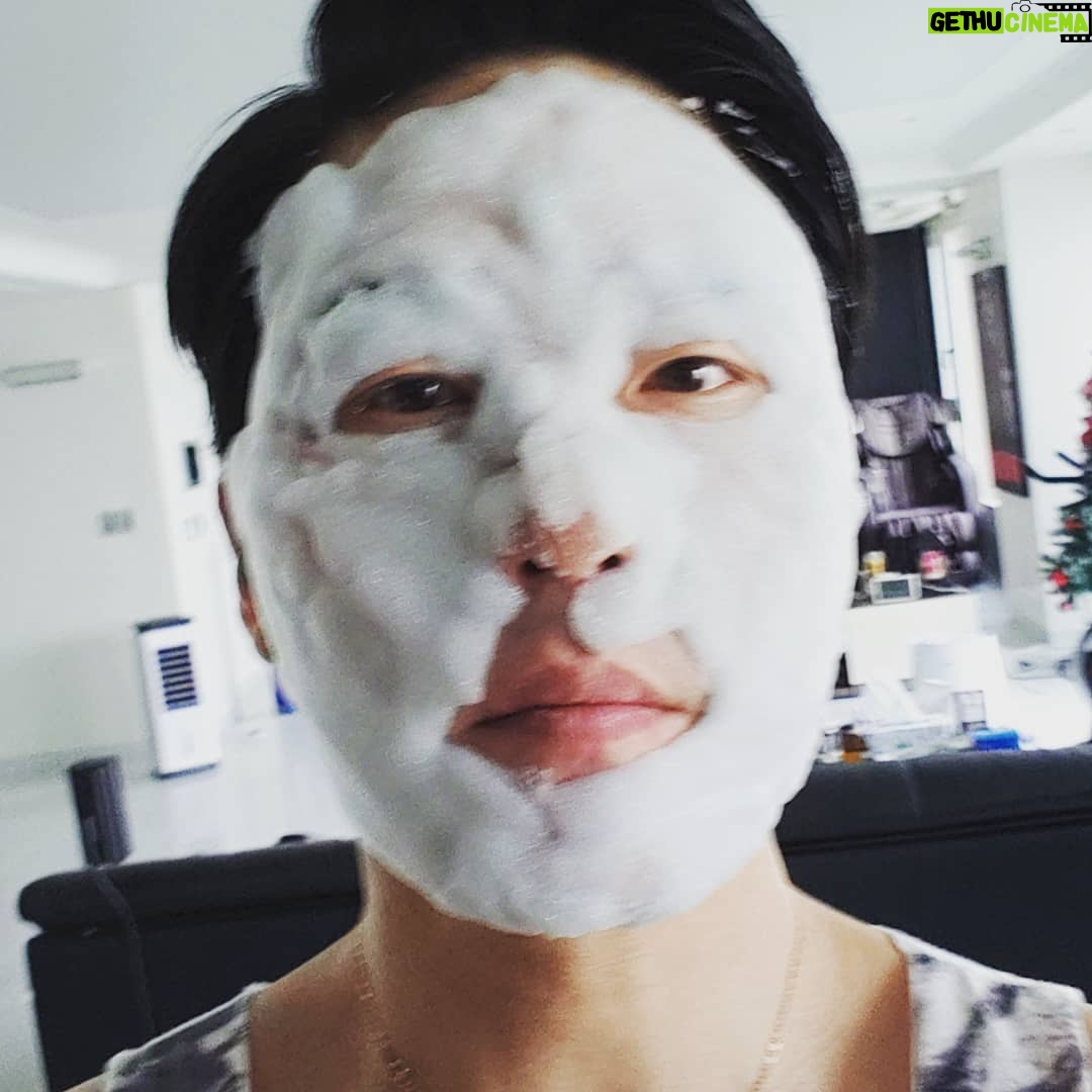 Uhm Ki-joon Instagram - 피부관리하자~~!!!!!!! ㅎㅎㅎㅎㅎ