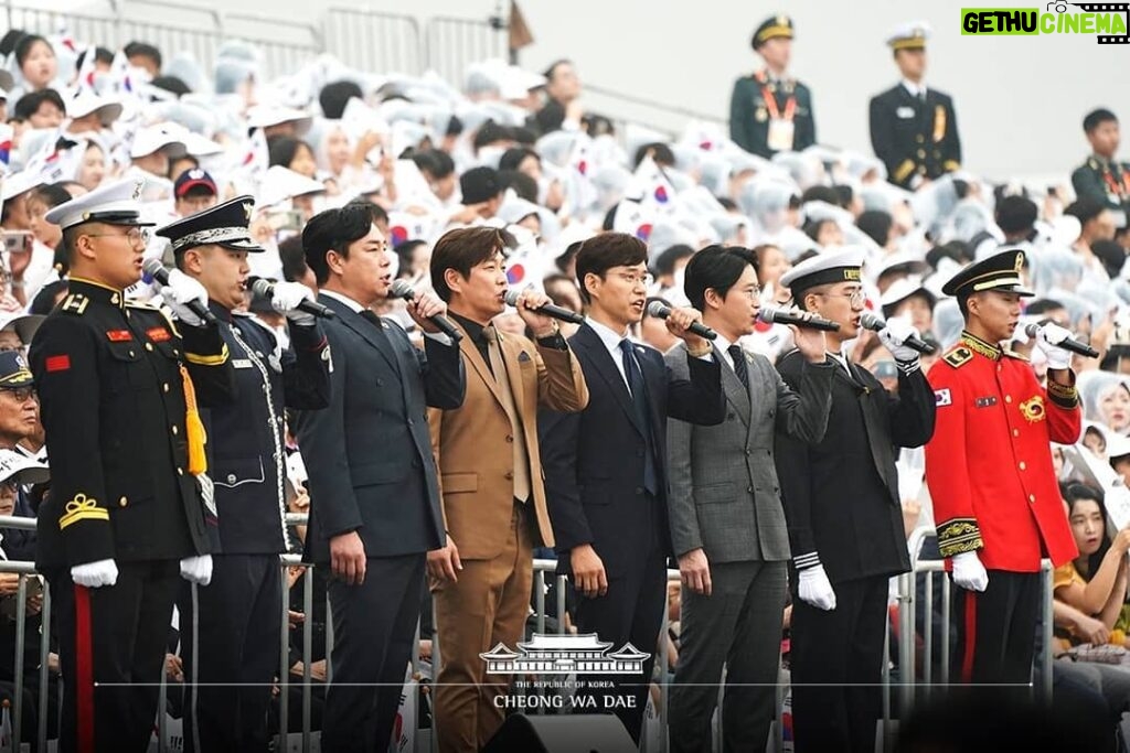 Uhm Ki-joon Instagram - 국군의날 행사에 참여하게되어 영광이였습니다 ^^*