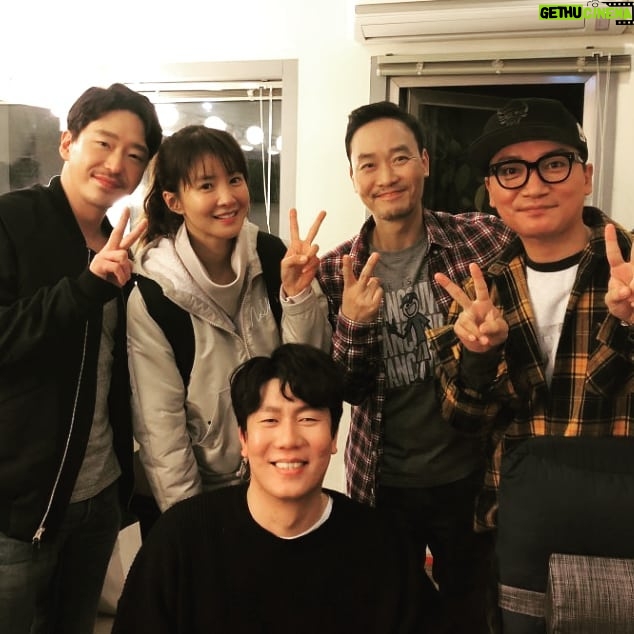 Uhm Ki-joon Instagram - 공연보러와준 재윤형과 시영이~ 이제 다음주면 끝나네요~ 벌써 아쉬운마음이.... 그래도 끝날때까지 최선을~ㅎ