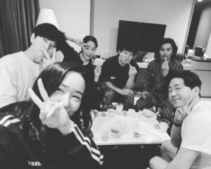 Uhm Ki-joon Instagram - 정말 오랜만에 부산에서의 잭더리퍼~
여러분들의 사랑 감사합니다~
항상 건강하시고 행복하세요~^^*