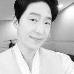 Uhm Ki-joon Instagram - 발하임 안녕... 롯데 안녕... 베르테르 안녕... 알베르트 꺼져... ㅎㅎㅎㅎㅎ 그동안 베르테르를 사랑해주신 모든분들께 진심으로 감사드립니다^^*