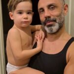 Umut Oğuz Instagram - Bizi mutlu edecek bi şey söyle 🌞 #turuncumutlu #dorabeybüyüyor #cutebabyboy
