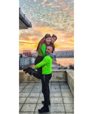 Umut Oğuz Instagram - İyi akşamlar 💜🧿