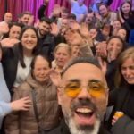 Umut Oğuz Instagram - İnsanımı taşlarken yurdumda Bana şad etmek nasip oldu uzaklarda Biz olmaya, bir olmaya bize düşen ne varsa Sabırla, desturla devam yol almaya Umut Oğuz / Hannover #mıknatısgösteri @miknatisgosteri @ignitehannover @prusias_yapim @um___ohn