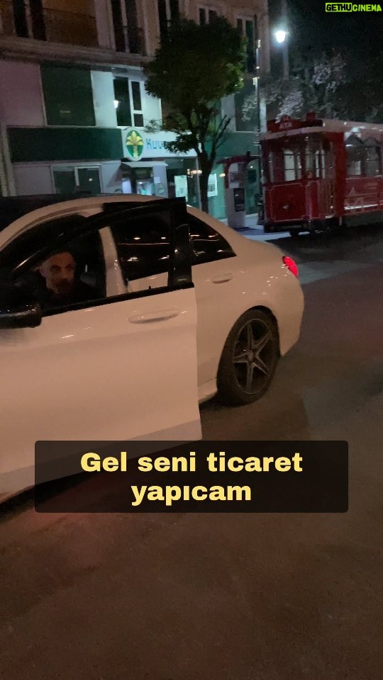 Umut Oğuz Instagram - Ticarete soyundum 😅😅 @umutayvz61