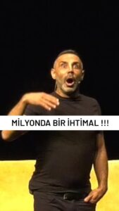 Umut Oğuz Instagram - SÜRPRİZ SONLU 😳 #mıknatısgösteri #standup #standupcomedy #umutoguz #comedy
