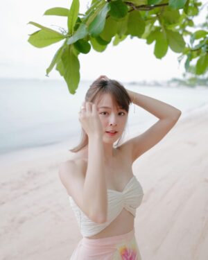 Ungsumalynn Sirapatsakmetha Instagram - ☺️🌴🌊☀️
