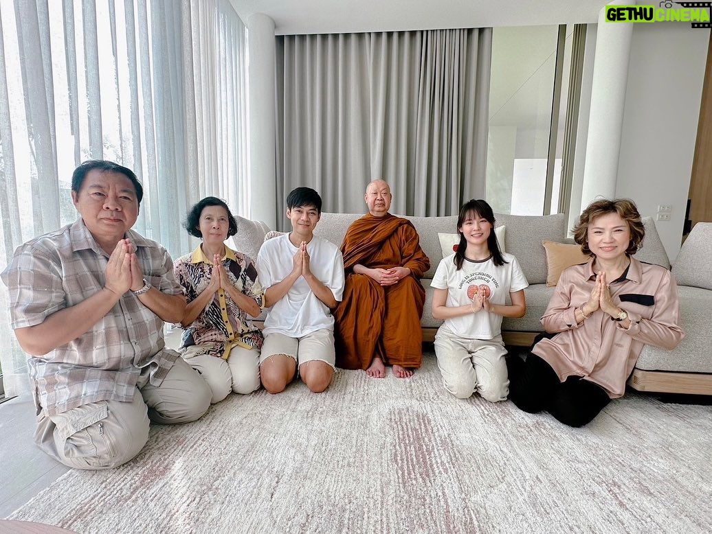 Ungsumalynn Sirapatsakmetha Instagram - ขึ้นบ้านใหม่.. ขอให้ความรักสดใหม่ตลอดไปเลยนะก๊าบบ สาธุ🙏🏻🥰🏡