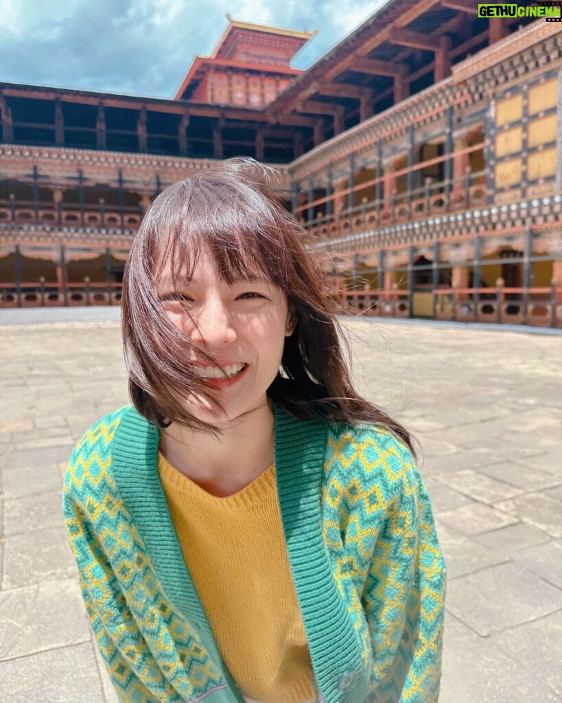 Ungsumalynn Sirapatsakmetha Instagram - อากาศดี๊ดีที่ภูฏาน☺️🌿🇧🇹 @tourismbhutan #themarcompro Bhutan འབྲུག་རྒྱལ་ཁབ་