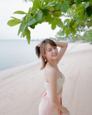 Ungsumalynn Sirapatsakmetha Instagram - ☺️🌴🌊☀️