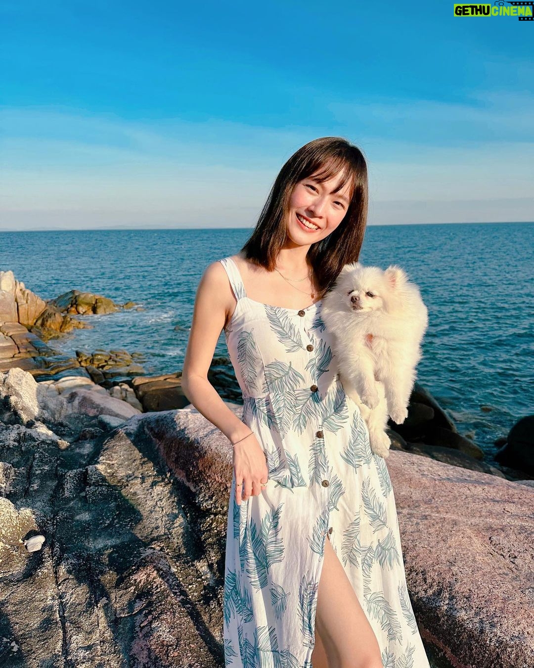 Ungsumalynn Sirapatsakmetha Instagram - แฮปปี้👧🏻🐶🌿 Koh Munnork Private Island