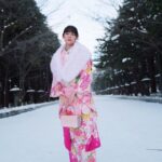 Ungsumalynn Sirapatsakmetha Instagram - กิโมโนมีหลายชั้น แต่เธอนั้นต้องมีชั้นคนเดียว🤭👘❄️🌸 #danpattiehoneymoon 北海道神宮 / HOKKAIDO-JINGU
