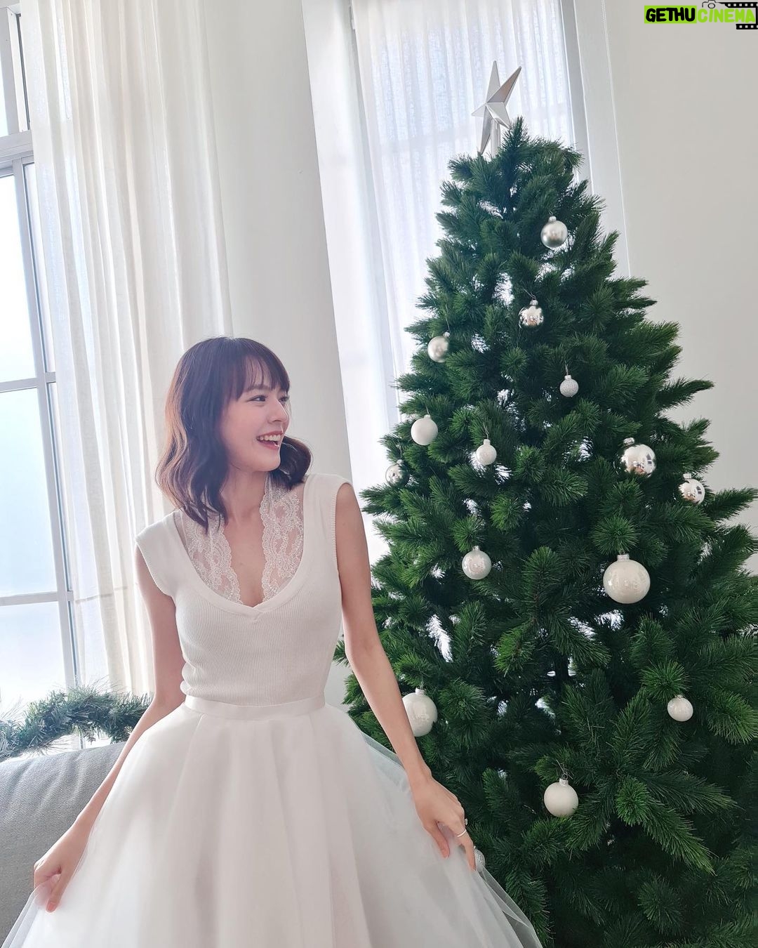 Ungsumalynn Sirapatsakmetha Instagram - เมอร์รี่คริสต์มาสสส🥳🎄
