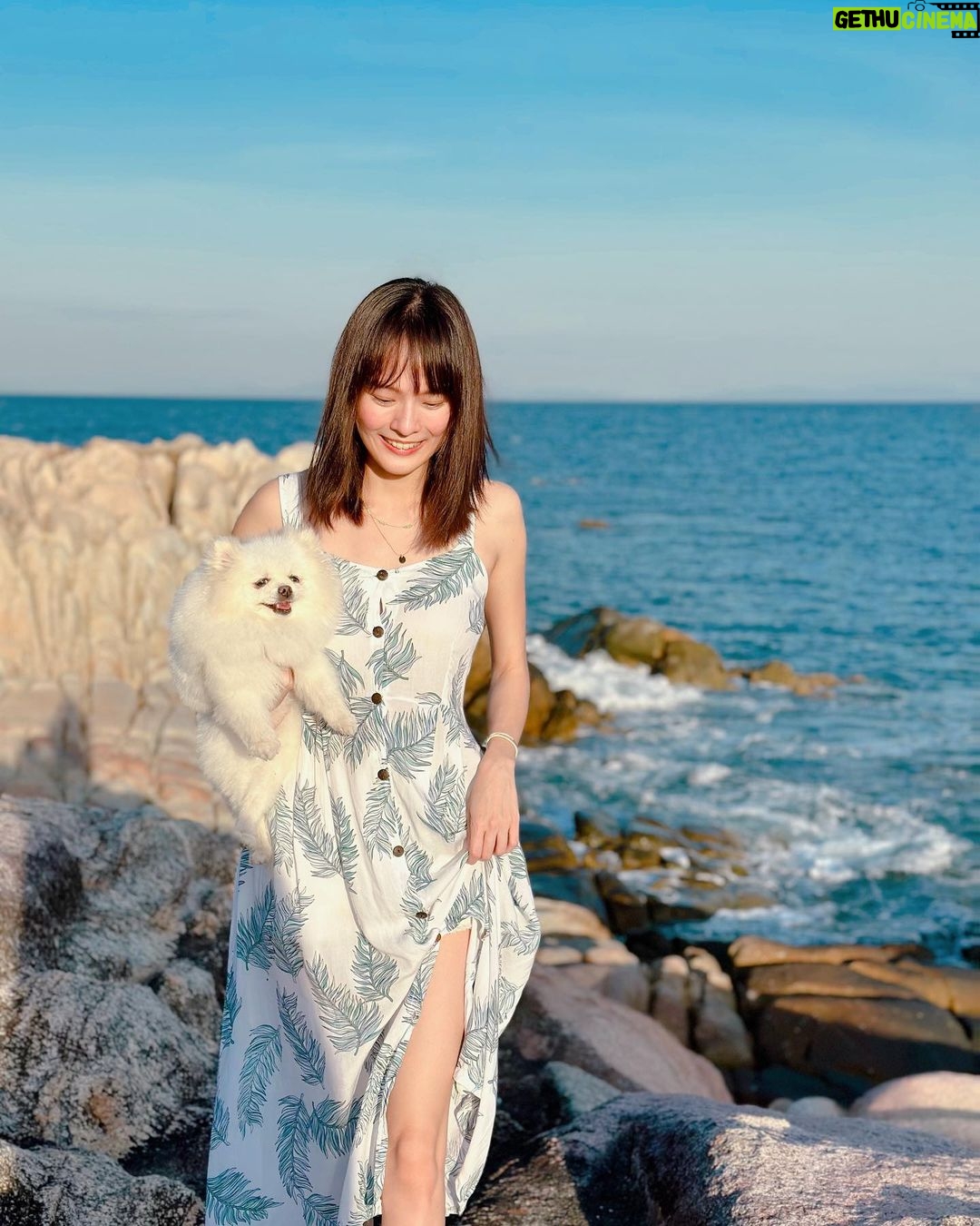 Ungsumalynn Sirapatsakmetha Instagram - แฮปปี้👧🏻🐶🌿 Koh Munnork Private Island