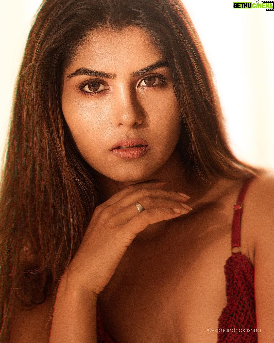 Upasana Rai Instagram - Looking through the soul . Pc @v.s.anandhakrishna . #upasana #upasanarc #soul #instagood #instadaily #instafashion #photography