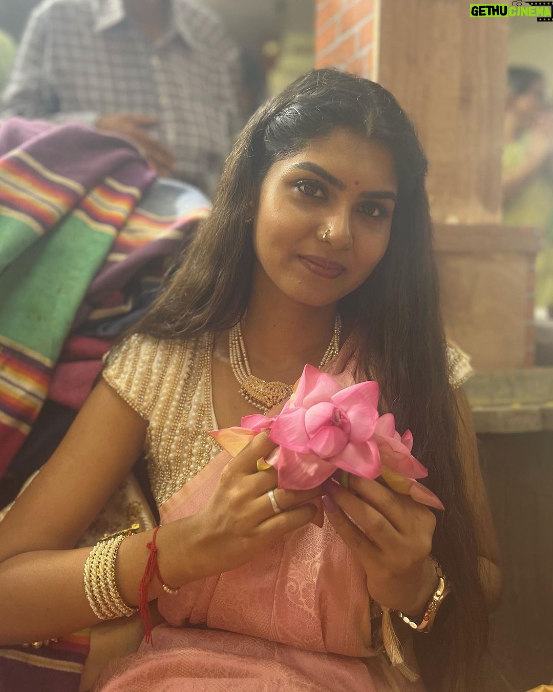 Upasana Rai Instagram - Happy durga pooja #timetopose