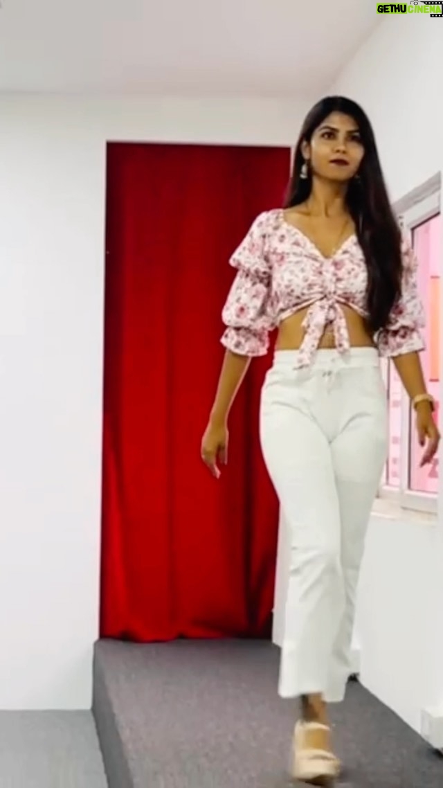 Upasana Rai Instagram - Walking to slower beats in ramp @socialedgee . . #instagram #modelshoot #rampwalk #catwalk #ramplife #modellife #studio #slowfashion #instadaily #photooftheday #reelsinstagram #trendingreels #trendingnow