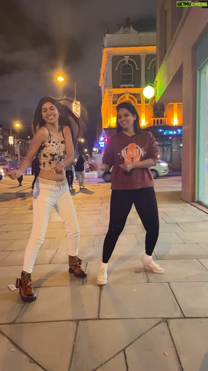 Upasana Rai - 104 Likes - Smiles.. laughter.. dance.. love ..6🌡️ weather
.
#dance #dancereels #londonstreets #london #travel #improv #impromptu #reelitfeelit #upasanarc #upasana