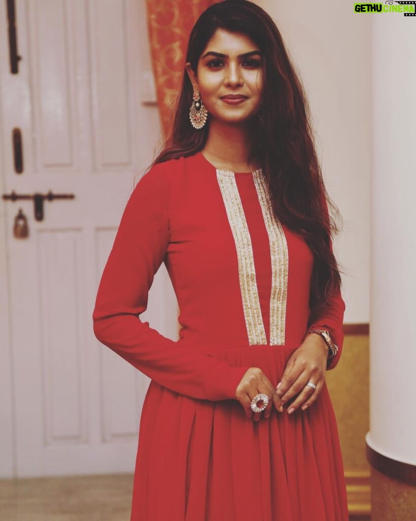 Upasana Rai Instagram - Every smile you share and every act of compassion you extend have the power to transform someone's world. . Event : launch @socialedgee Pc: @rajviews . #launch #event #upasanarc #upasana