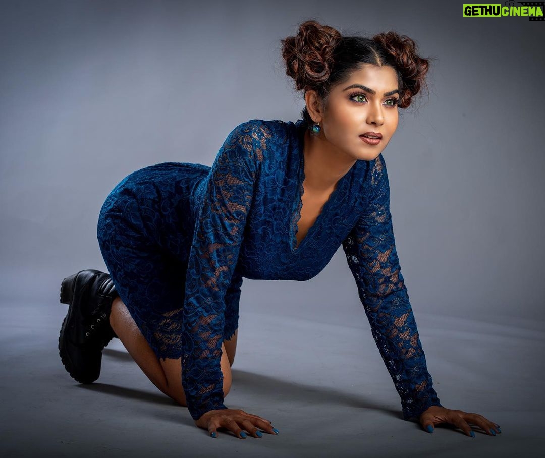 Upasana Rai Instagram - Just like a fashion-forward cat, true style is all about expressing yourself with confidence. 🐈In frame @upasanarc Makeup & Hairstylist @srideviramesh_artist Styling @jalaksk @designstylewithj Photography @narenvalluvan Naren Valluvan Team @aravind_photography_20 Studio @njstudios_7159 . #upasana #upasanarc #blue #fashion #fashiongram #greeneyes #ootd #ootdfashion #newlook #loveyourself #instagood #instadaily #instamood #cat #catfashionista #instaphoto