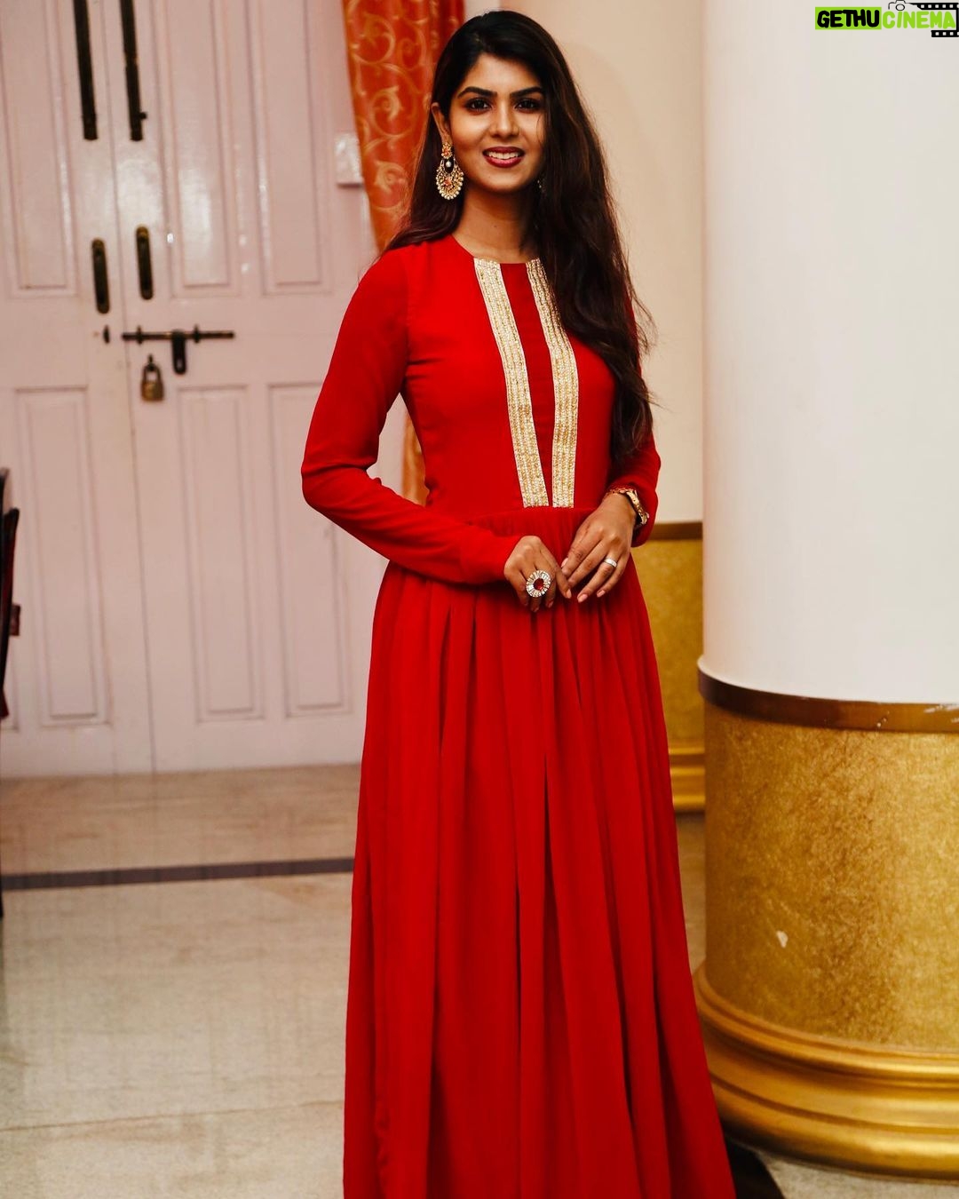 Upasana Rai Instagram - Every smile you share and every act of compassion you extend have the power to transform someone's world. . Event : launch @socialedgee Pc: @rajviews . #launch #event #upasanarc #upasana