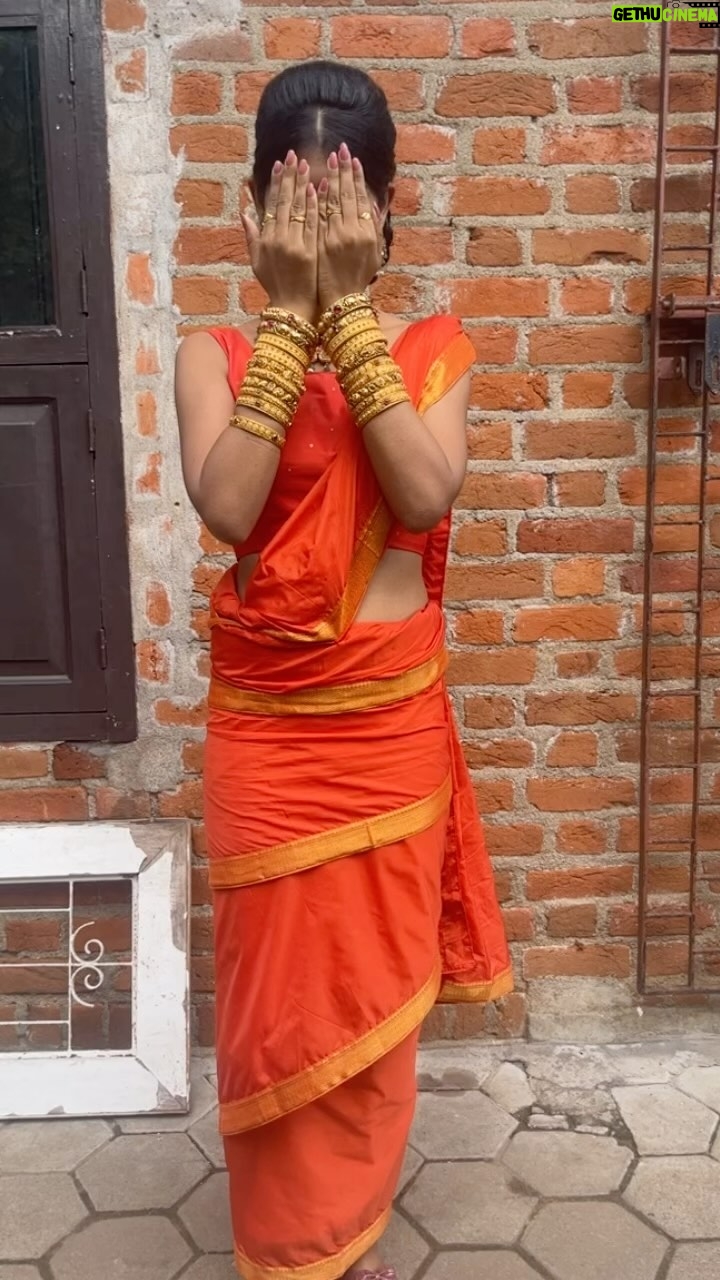 Upasana Rai Instagram - Getting retro to the marathi beats . #retro #retroaesthetic #marathiculture #upasanarc #upasana #instagood #instadaily #instafashion #instareels #reelsinstagram #dancer #dancerlife #dancechallenge #actor #fun