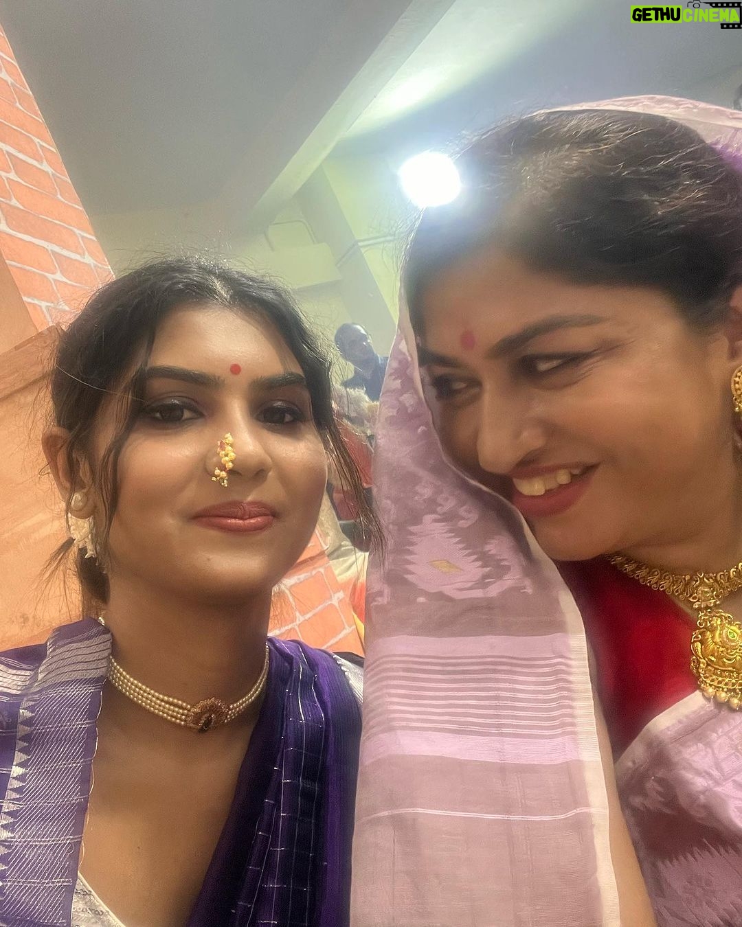 Upasana Rai Instagram - Bengali 🪢 marathi When Indian styles combine . #upasanarc #upasana #bengali #marathi #indianwear #festivewear #saree #sareelove #sareefashion #sareedrape #marathisaree #ootd #fashionmodel #lookoftheday #durgapuja #duggadugga