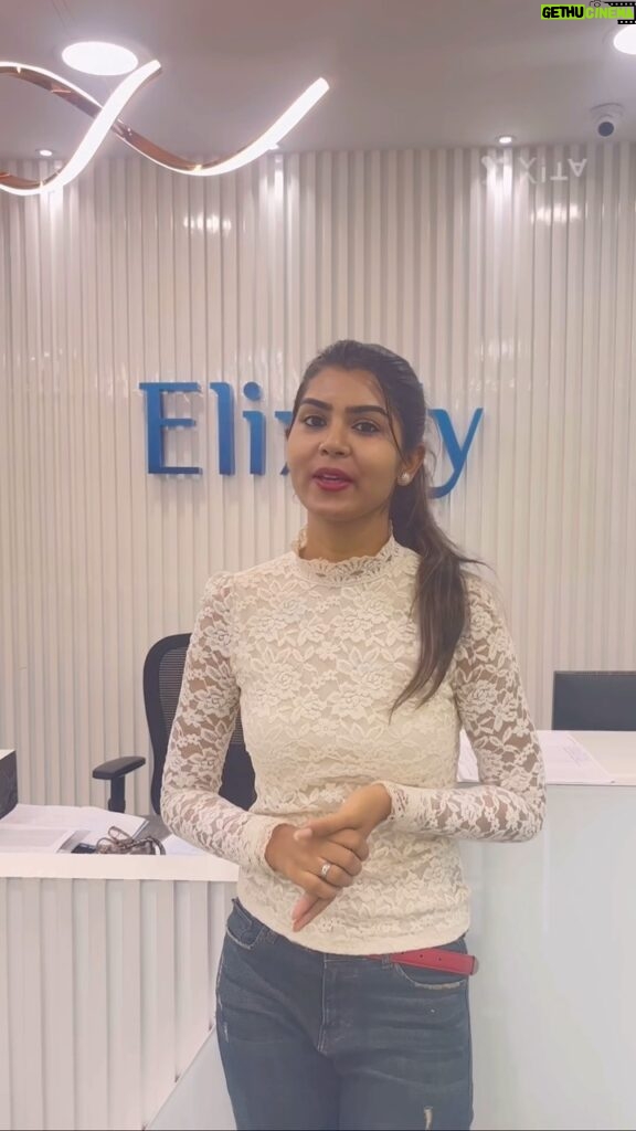 Upasana Rai Instagram - When we try something new especially related to our skin as an actor we are always scared and skeptical But here comes @elixifyclinicsindia to make it painless and comfortable. . 📍kottupuram Visit the place for all your hair and skin problems . #skincare #haircare #aesthetic