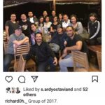 Upi Avianto Instagram - Kokoh sayang.... 🥺. Semalam dari rumah duka aku mengenang lagi semua kebersamaan kita. Aku ambil beberapa foto dari IG Kokoh berikut captionnya buat aku kenang. Membaca caption Kokoh itu seperti bernada dengan suara Kokoh yang loud dan kocak. Kokoh adalah sahabat yang selalu siap mendengar segala keluh kesah kita, supporter terbaik untuk apapun yang kita kerjakan, dan teman diskusi yang asik tapi kadang juga ngeselin. Reading Room Cafe akan selalu jadi memori terindah kebersamaan kita. Tempat itu pernah jadi rumah keduaku. Aku tau Kokoh pasti akan ngomel kalo tau aku terus menangis sepulangnya dari rumah duka hingga saat ini.. karena aku tau Kokoh pasti gak suka orang sedih karena Kokoh. "NGAPAIN LAH KAU MENANGIS TERUS?" pasti begitu kira-kira yang Kokoh akan bilang. Kokoh sayang.. semoga di atas sana Kokoh masih dibolehin main drone dan aku akan melambai-lambaikan tanganku dari bawah sini. Dan kalo Kokoh ketemu Papaku di sana, please jangan diajak debat 😑. Rest in love Kokohku sayang. Aku sangat sangat sangat kehilanganmu 😭❤. @richard0h._