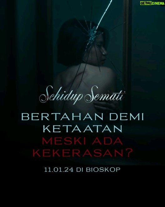Upi Avianto Instagram - @upirocks menulis naskah SEHIDUP SEMATI sejak tahun 2010. Ada tema dan isu sangat penting yang Upi ingin sampaikan melalui film ini. Apakah itu? Simak videonya hingga akhir. @sehidupsematifilm #SehidupSemati
