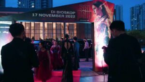 Upi Avianto Instagram - Kata teman-teman tentang Sri Asih setelah gala premier. Liat video ini rasanya kayak masih mimpi Sri Asih akhirnya rilis jugaaa, ALLAHUAKBAR!