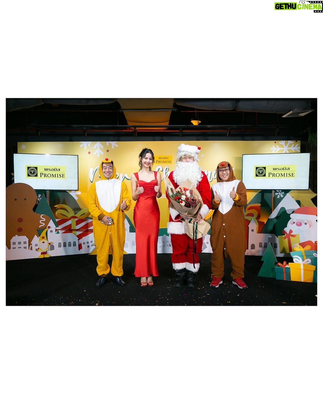 Urassaya Sperbund Instagram - ðPromise Christmas Party ð āļāļąāļāļāļīāļāļāļĢāļĢāļĄ Party āļāļĩāđāļŠāļāļļāļ āđāļĨāļ°āļāļāļāļļāđāļāļŠāļļāļāđ ð #āļāļĢāļāļĄāļīāļŠāđāļāļĩāļĒāļāļāđāļēāļāļāļļāļāļāļļāļāļāđāļēāļ§āđāļāļīāļ