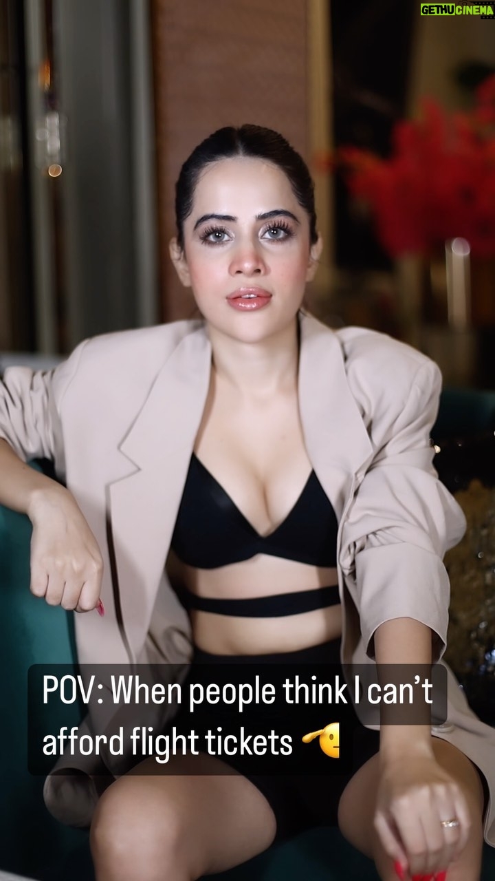 Urfi Javed Instagram - Mai chunautiyo se Nahi ___ se pareshan hu ! Fill in the blanks