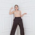 Urfi Javed Instagram - Shameless but pretty 🤌🏻🤌🏻 Also the definition of decency , vulgarity differs from person to person . For some people it’s showing kegs , for some it’s wearing bikini , for some it’s just Uorfi Javed . So I decided to not listen to anyone . Be my own judge . If what I put or don’t put on my body bothers you , go f*ck yourself ! :)