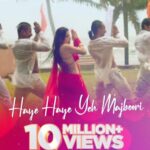 Urfi Javed Instagram - #HayeHaye yeh views!😍😍😍 Thank for 10 million+ views on #HayeHayeYehMajboori!💕 Keep listening, sharing and loving!🥰 @urf7i @shrutiraneofficial @gourovdasgupta @i_am_princegupta @RajeshManthan99 #Saregama #SaregamaMusic #UorfiJaved #UrfiFans #Views
