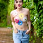 Urfi Javed Instagram - 💐 🌸 🌺 Hair @geetajaiswal422_ 📸 @sk_click_a_world