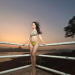 Urfi Javed Instagram – The view 🫠
📸 @sk_.click 
Hair @manishamhatre_29 
Assisted by @pallavi.sakhare.581 @rakhilangade