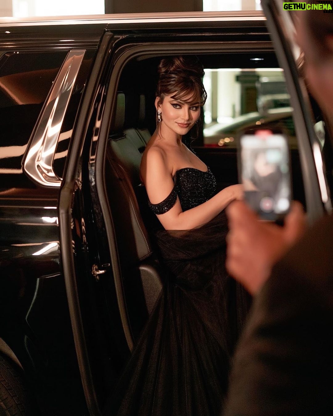 Urvashi Rautela Instagram - Channeling Iconic Brigitte Bardot at @tiff_net Toronto International Film Festival 2023 🌹 ☆ ☆ ☆ ☆ ☆ ☆ ☆ ☆ #love #UrvashiRautela #UR1 #tiff #toronto #torontointernationalfilmfestival #brigittebardot Toronto International Film Festival (Tiff)