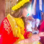 Urvashi Rautela Instagram - 🙏🏻🕉️🙏🏻 🚩🛕 🚩🛕 ☆ ☆ ☆ ☆ ☆ ☆ ☆ ☆ ☆ ☆ ☆ ☆ ☆ ☆ ☆ ☆ #love #UR1 #reels #reelsinstagram #reelitfeelit #reelkarofeelkaro #reel #reelsvideo #reelsindia #actor #dance #girl #instagood #trending #India #instagram #india #urvashirautela #viralreels #viral #ramjanmabhoomi #rammandirayodhya #ayodhaya