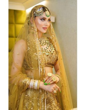 Urvashi Rautela Instagram - Shukriya 🌙 🌙 🌙 100 MILLION SOON 🌹❤️‍🔥❤️‍🩹
Oh Maahi Tere Deewane
Deewane Deewane Tere Hum Toh

☆

☆

☆

☆

☆

☆ 

☆

☆

  #love #UrvashiRautela #UR1 #humtohdeewane