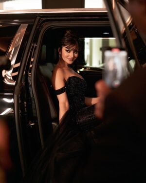 Urvashi Rautela Instagram - At Toronto International Film Festival for the Official Premiere of my upcoming film #DilHaiGray 🎥. Thank you @tiff_net 🖤Can’t wait to see and meet all my international fans, especially in Canada. So honoured 🖤

@reve_couturee
@sujayrphotography
@tiltintripod
@eternal_impressions_

☆

☆

☆

☆

☆

☆ 

☆

☆

  #love #UrvashiRautela #UR1 #cricket #CricketWorldCup #India #toronto #canada #tiff #torontointernationalfilmfestival