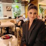 Urvashi Rautela Instagram - Paris Fashion Week 💎 A few days of fashion and beauty, in the City of Light. ☆ ☆ ☆ ☆ ☆ ☆ ☆ ☆ #love #UrvashiRautela #UR1 #pfw #parisfashionweek Jean Imbert au Plaza Athénée