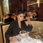 Urvashi Rautela Instagram - Paris Fashion Week 💎 A few days of fashion and beauty, in the City of Light. ☆ ☆ ☆ ☆ ☆ ☆ ☆ ☆ #love #UrvashiRautela #UR1 #pfw #parisfashionweek Jean Imbert au Plaza Athénée