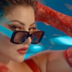 Urvashi Rautela Instagram - Couldn’t be more XITED for this! Glad to be a part of the #XiteFamily. Merry Christmas 🎄 love u all 🫶🏻♥️🌹 ☆ ☆ ☆ ☆ ☆ ☆ ☆ ☆ ☆ ☆ ☆ ☆ ☆ ☆ ☆ ☆ #love #UR1 #reels #reelsinstagram #reelitfeelit #reelkarofeelkaro #reel #reelsvideo #reelsindia #actor #dance #girl #instagood #trending #India #instagram #india #urvashirautela #christmas #merrychristmas