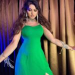 Urvashi Rautela Instagram - HAPPY PROPOSE DAY 2024 🌹🥰😘💌❤️ TAG SOMEONE YOU WANNA PROPOSE 👇 ☆ ☆ ☆ ☆ ☆ ☆ ☆ ☆ #love #UrvashiRautela #UR1 #valentines #valentineday Happy Propose Day